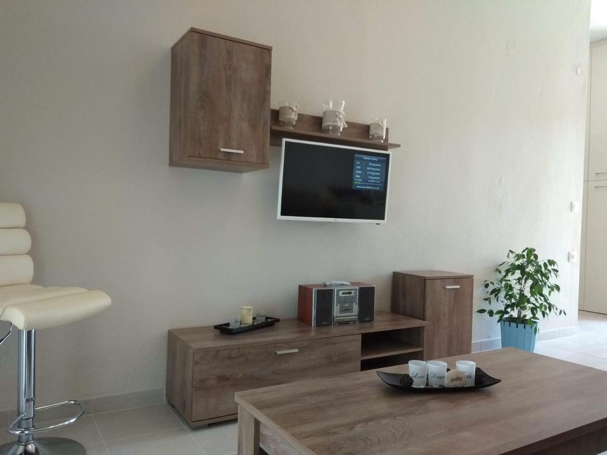 Venus Sea View Apartment Perivolion Bagian luar foto